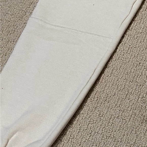 🌷F21 beautiful, NWT, soft fleece, cream-colored joggers. Excellent high-quality! - Picture 3 of 10